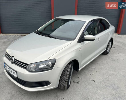 Бежевый Фольксваген Поло, объемом двигателя 1.6 л и пробегом 129 тыс. км за 6750 $, фото 1 на Automoto.ua