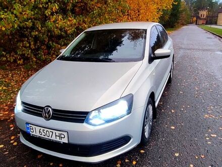 Фольксваген Поло 2013 в Зенькове на Automoto.ua Бежевый Фольксваген Поло, объемом двигателя 1.6 л и пробегом 183 тыс. км за 6500 $, фото 1 на Automoto.ua