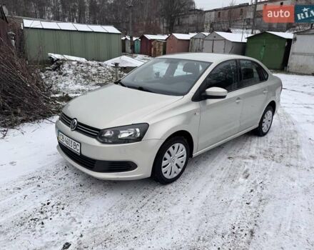 Бежевий Фольксваген Поло, об'ємом двигуна 1.6 л та пробігом 232 тис. км за 7500 $, фото 1 на Automoto.ua