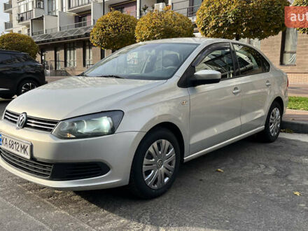 Бежевый Фольксваген Поло, объемом двигателя 1.6 л и пробегом 220 тыс. км за 6999 $, фото 1 на Automoto.ua