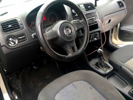 Бежевий Фольксваген Поло, об'ємом двигуна 1.6 л та пробігом 43900 тис. км за 4500 $, фото 1 на Automoto.ua