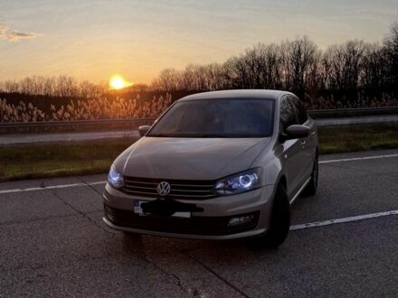 Бежевый Фольксваген Поло, объемом двигателя 1.6 л и пробегом 188 тыс. км за 8700 $, фото 1 на Automoto.ua