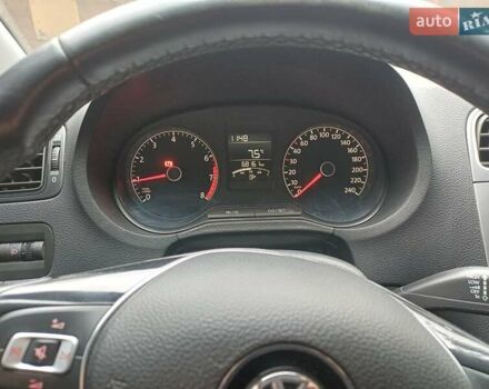 Бежевый Фольксваген Поло, объемом двигателя 1.39 л и пробегом 68 тыс. км за 12000 $, фото 1 на Automoto.ua