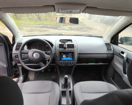 Черный Фольксваген Поло, объемом двигателя 1.2 л и пробегом 219 тыс. км за 3950 $, фото 3 на Automoto.ua