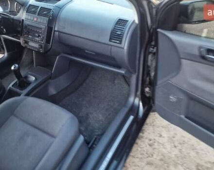 Черный Фольксваген Поло, объемом двигателя 1.4 л и пробегом 290 тыс. км за 4000 $, фото 33 на Automoto.ua