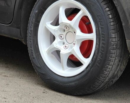 Черный Фольксваген Поло, объемом двигателя 1.2 л и пробегом 240 тыс. км за 2000 $, фото 6 на Automoto.ua