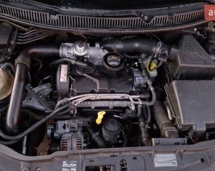 Черный Фольксваген Поло, объемом двигателя 1.4 л и пробегом 290 тыс. км за 4000 $, фото 44 на Automoto.ua