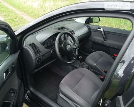 Чорний Фольксваген Поло, об'ємом двигуна 1.2 л та пробігом 205 тис. км за 4800 $, фото 13 на Automoto.ua