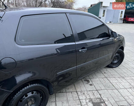 Черный Фольксваген Поло, объемом двигателя 1.2 л и пробегом 217 тыс. км за 3500 $, фото 7 на Automoto.ua