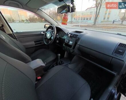 Чорний Фольксваген Поло, об'ємом двигуна 1.39 л та пробігом 178 тис. км за 4200 $, фото 23 на Automoto.ua