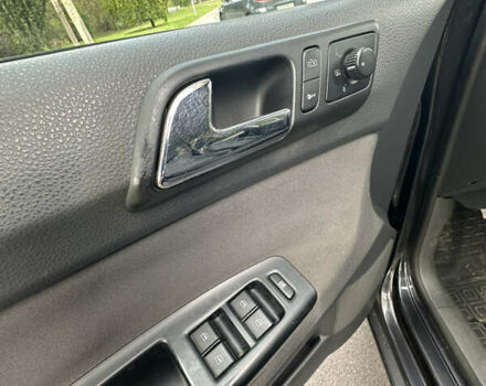 Черный Фольксваген Поло, объемом двигателя 1.4 л и пробегом 190 тыс. км за 5200 $, фото 14 на Automoto.ua