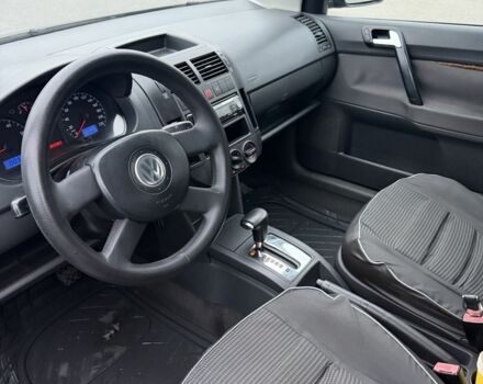 Чорний Фольксваген Поло, об'ємом двигуна 1.4 л та пробігом 221 тис. км за 3650 $, фото 8 на Automoto.ua