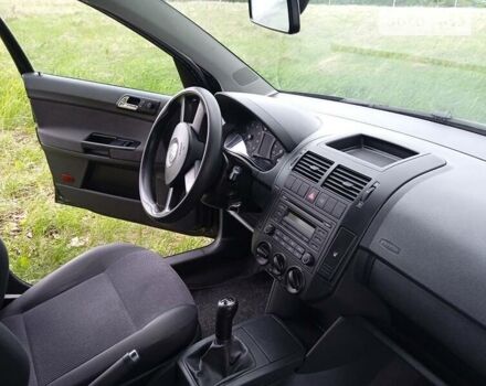 Чорний Фольксваген Поло, об'ємом двигуна 1.2 л та пробігом 205 тис. км за 4800 $, фото 19 на Automoto.ua