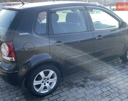 Черный Фольксваген Поло, объемом двигателя 1.39 л и пробегом 240 тыс. км за 4400 $, фото 7 на Automoto.ua