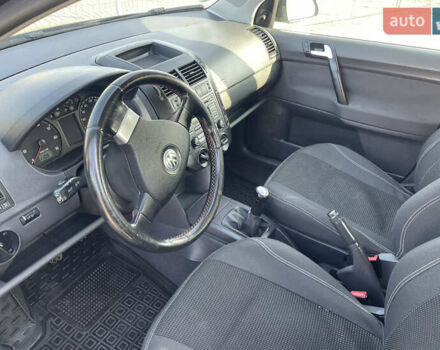 Черный Фольксваген Поло, объемом двигателя 1.39 л и пробегом 240 тыс. км за 4400 $, фото 14 на Automoto.ua