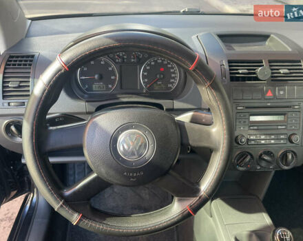 Черный Фольксваген Поло, объемом двигателя 1.4 л и пробегом 158 тыс. км за 4999 $, фото 20 на Automoto.ua