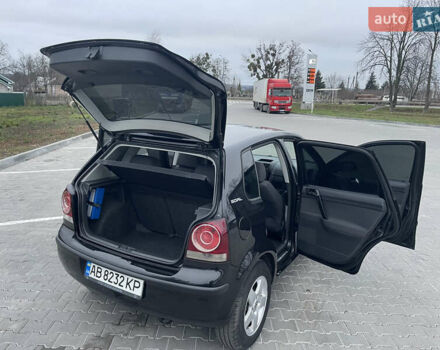 Черный Фольксваген Поло, объемом двигателя 1.39 л и пробегом 232 тыс. км за 5250 $, фото 21 на Automoto.ua