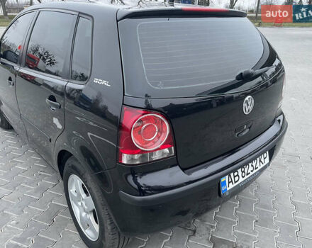 Черный Фольксваген Поло, объемом двигателя 1.39 л и пробегом 232 тыс. км за 5250 $, фото 8 на Automoto.ua