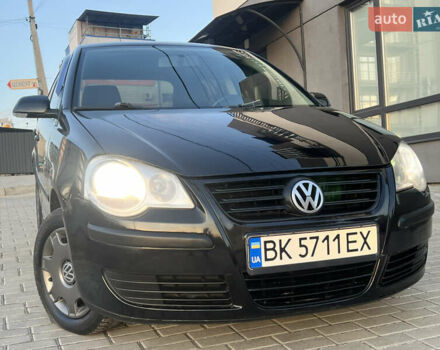 Черный Фольксваген Поло, объемом двигателя 1.4 л и пробегом 159 тыс. км за 4599 $, фото 17 на Automoto.ua