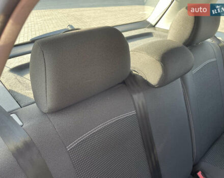 Черный Фольксваген Поло, объемом двигателя 1.39 л и пробегом 240 тыс. км за 4400 $, фото 17 на Automoto.ua