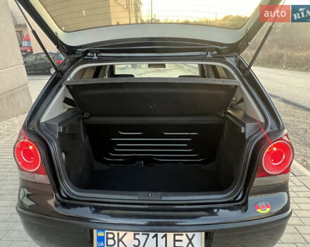 Черный Фольксваген Поло, объемом двигателя 1.4 л и пробегом 159 тыс. км за 4599 $, фото 28 на Automoto.ua