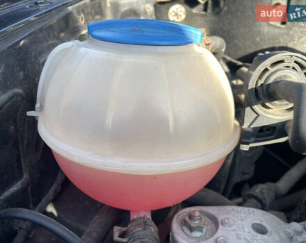 Черный Фольксваген Поло, объемом двигателя 1.39 л и пробегом 240 тыс. км за 4400 $, фото 28 на Automoto.ua