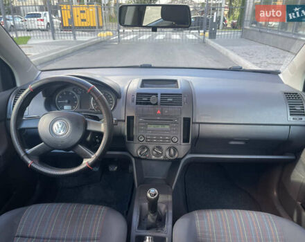 Черный Фольксваген Поло, объемом двигателя 1.4 л и пробегом 158 тыс. км за 4999 $, фото 17 на Automoto.ua