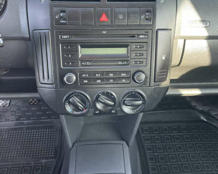 Черный Фольксваген Поло, объемом двигателя 1.39 л и пробегом 240 тыс. км за 4400 $, фото 13 на Automoto.ua