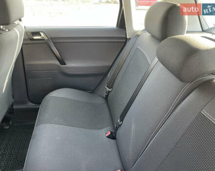 Черный Фольксваген Поло, объемом двигателя 1.39 л и пробегом 240 тыс. км за 4400 $, фото 16 на Automoto.ua