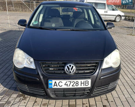 Черный Фольксваген Поло, объемом двигателя 1.39 л и пробегом 240 тыс. км за 4400 $, фото 1 на Automoto.ua