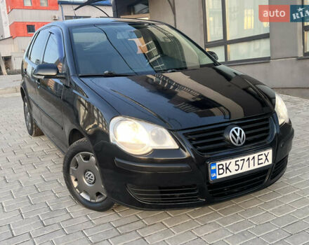 Черный Фольксваген Поло, объемом двигателя 1.4 л и пробегом 159 тыс. км за 4599 $, фото 15 на Automoto.ua