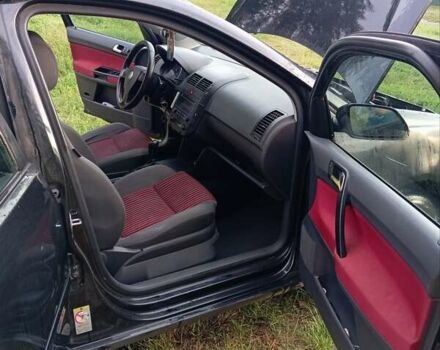 Черный Фольксваген Поло, объемом двигателя 1.6 л и пробегом 246 тыс. км за 4200 $, фото 8 на Automoto.ua