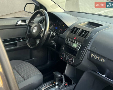 Черный Фольксваген Поло, объемом двигателя 1.4 л и пробегом 159 тыс. км за 4599 $, фото 35 на Automoto.ua