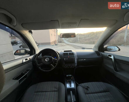 Черный Фольксваген Поло, объемом двигателя 1.4 л и пробегом 159 тыс. км за 4599 $, фото 26 на Automoto.ua