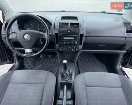 Черный Фольксваген Поло, объемом двигателя 1.39 л и пробегом 232 тыс. км за 5250 $, фото 25 на Automoto.ua