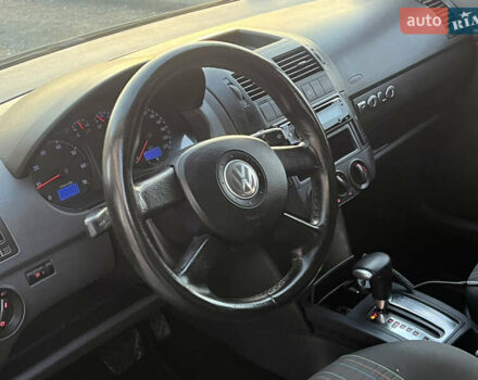 Черный Фольксваген Поло, объемом двигателя 1.4 л и пробегом 159 тыс. км за 4599 $, фото 22 на Automoto.ua