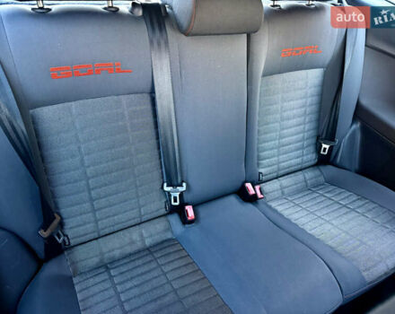 Черный Фольксваген Поло, объемом двигателя 1.2 л и пробегом 220 тыс. км за 3699 $, фото 18 на Automoto.ua