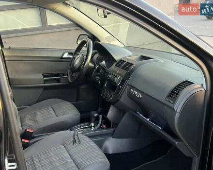 Черный Фольксваген Поло, объемом двигателя 1.4 л и пробегом 159 тыс. км за 4599 $, фото 33 на Automoto.ua