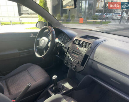 Черный Фольксваген Поло, объемом двигателя 1.4 л и пробегом 158 тыс. км за 4999 $, фото 13 на Automoto.ua