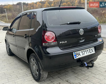 Чорний Фольксваген Поло, об'ємом двигуна 1.4 л та пробігом 159 тис. км за 4599 $, фото 4 на Automoto.ua