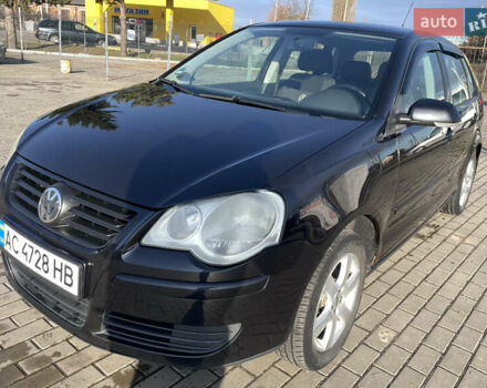 Черный Фольксваген Поло, объемом двигателя 1.39 л и пробегом 240 тыс. км за 4400 $, фото 2 на Automoto.ua