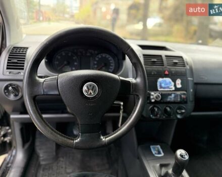 Чорний Фольксваген Поло, об'ємом двигуна 1.4 л та пробігом 327 тис. км за 3450 $, фото 17 на Automoto.ua