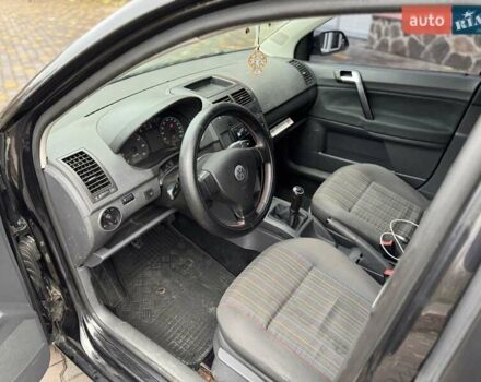 Черный Фольксваген Поло, объемом двигателя 1.4 л и пробегом 212 тыс. км за 4500 $, фото 11 на Automoto.ua