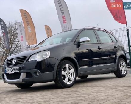 Черный Фольксваген Поло, объемом двигателя 1.4 л и пробегом 153 тыс. км за 6255 $, фото 1 на Automoto.ua