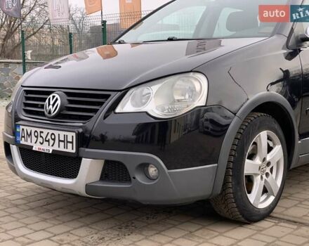 Черный Фольксваген Поло, объемом двигателя 1.4 л и пробегом 153 тыс. км за 6255 $, фото 10 на Automoto.ua