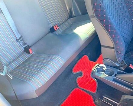 Черный Фольксваген Поло, объемом двигателя 1.2 л и пробегом 140 тыс. км за 4500 $, фото 6 на Automoto.ua