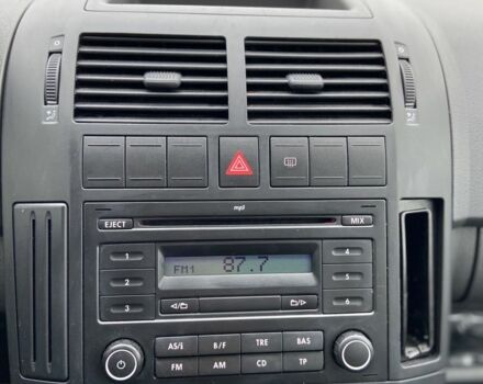 Чорний Фольксваген Поло, об'ємом двигуна 1.4 л та пробігом 217 тис. км за 5650 $, фото 13 на Automoto.ua