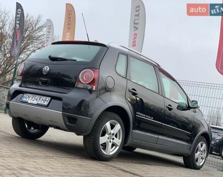 Черный Фольксваген Поло, объемом двигателя 1.4 л и пробегом 153 тыс. км за 6255 $, фото 13 на Automoto.ua