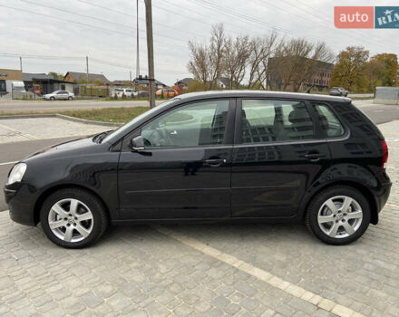 Чорний Фольксваген Поло, об'ємом двигуна 1.4 л та пробігом 218 тис. км за 5650 $, фото 3 на Automoto.ua