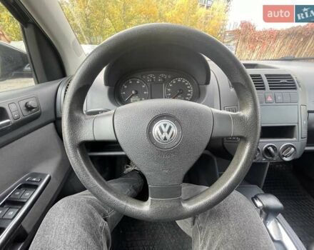 Черный Фольксваген Поло, объемом двигателя 1.4 л и пробегом 114 тыс. км за 6499 $, фото 39 на Automoto.ua